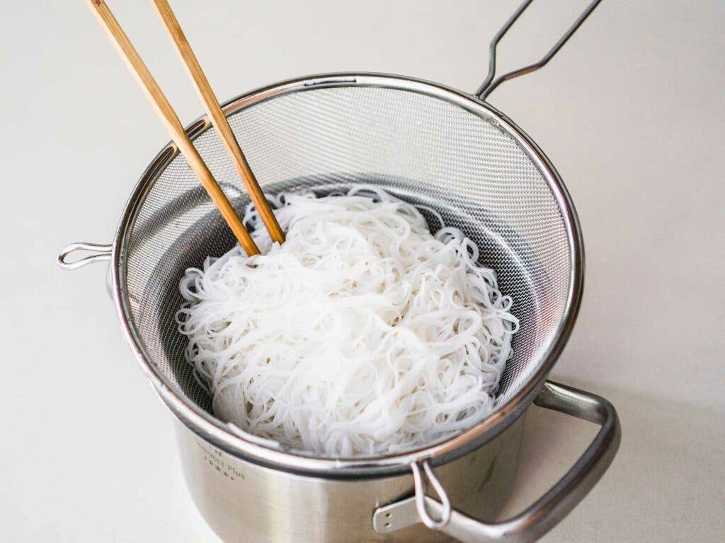 Bouncy rice vermicelli