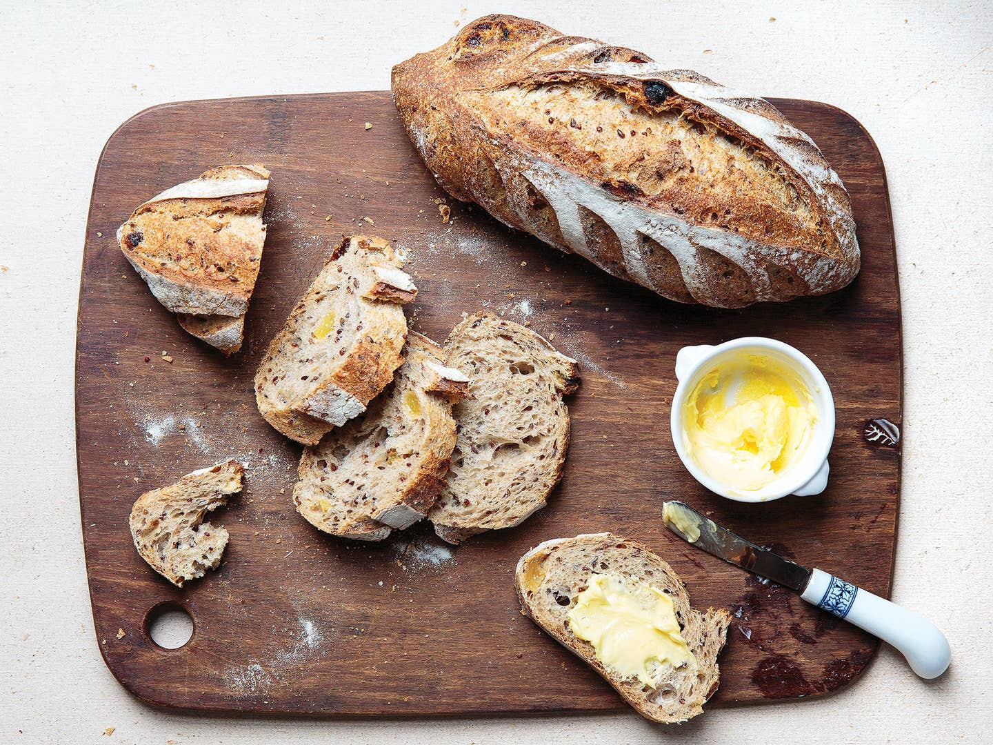 Quinoa-Whole Wheat Bread with Raisins