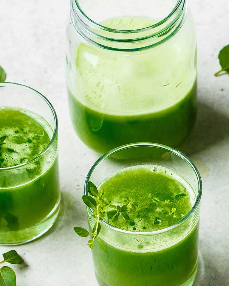 Chefs and Restaurateurs Sound Off on the Best Juicers to Try in 2022