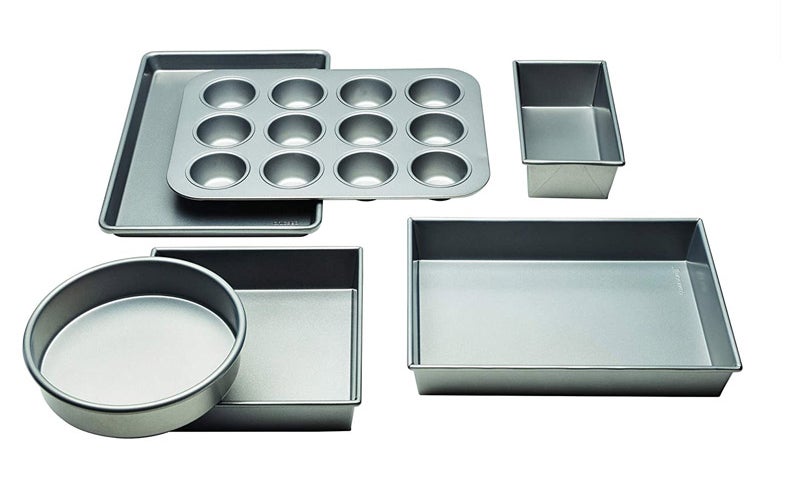 The Best Baking Pans Option Chicago Metallic Commercial II Nonstick 6-Piece Bakeware Set