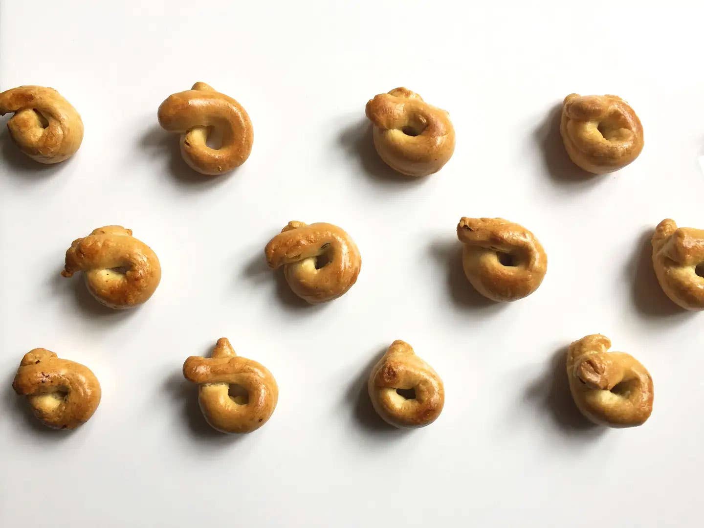 Fennel Seed Taralli (Italian Olive Oil Crackers)