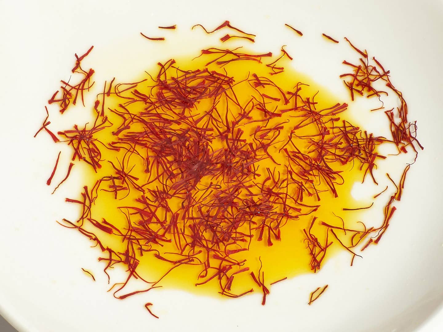 Saffron Blooming in Hot Water