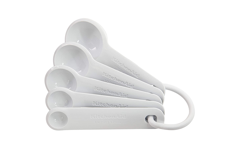 White Plastic Measuring Spoons