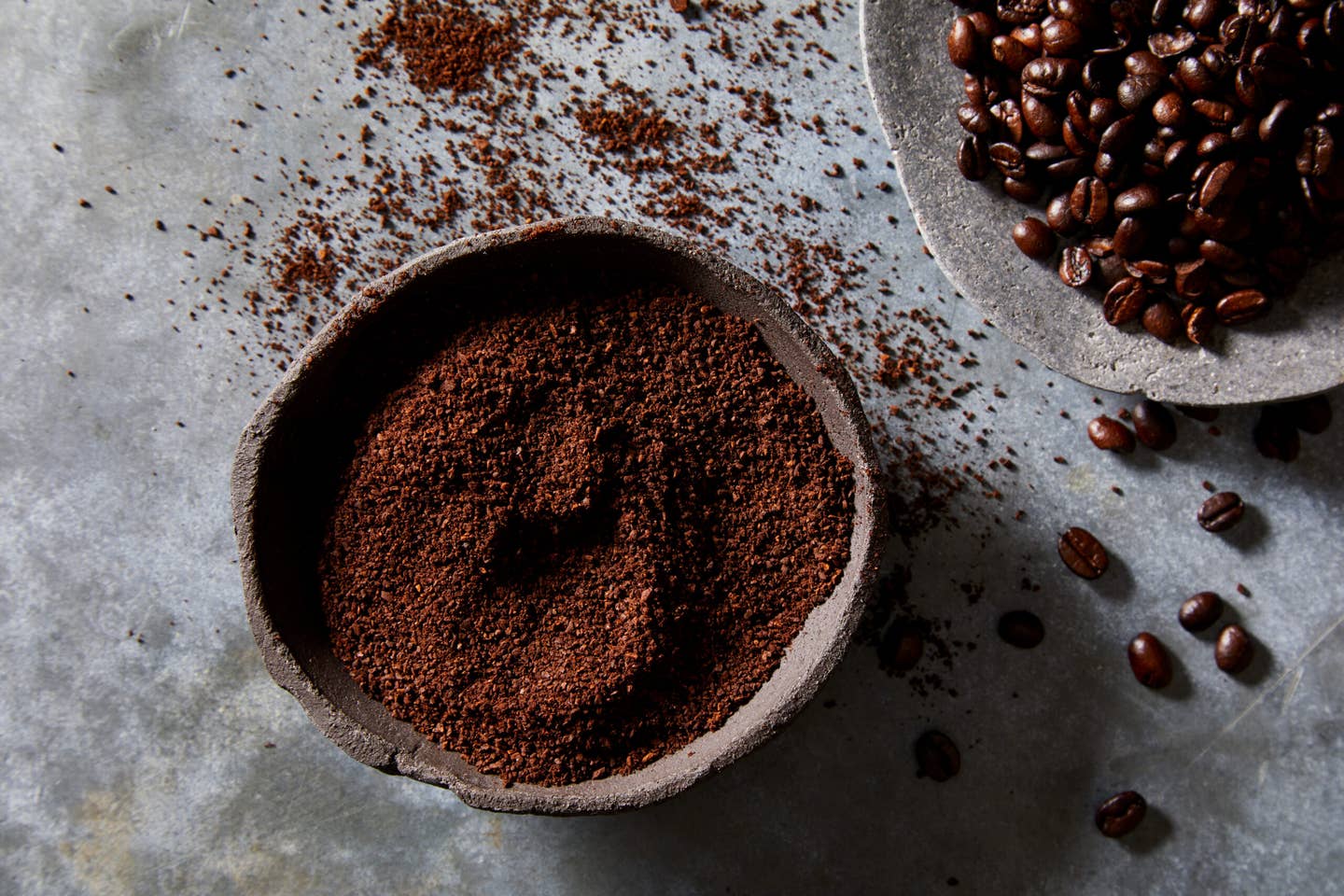 https://www.saveur.com/uploads/2021/12/16/X-Shot04_EP_CoffeeGrinders_136-scaled.jpg?auto=webp&auto=webp&optimize=high&quality=70&width=1440