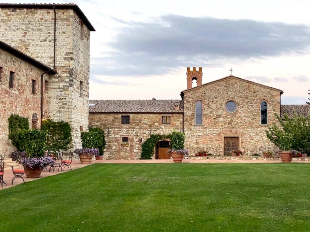 Castello Hotel Courtyard