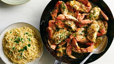 Dungeness Crab Garlic Noodles Recipe