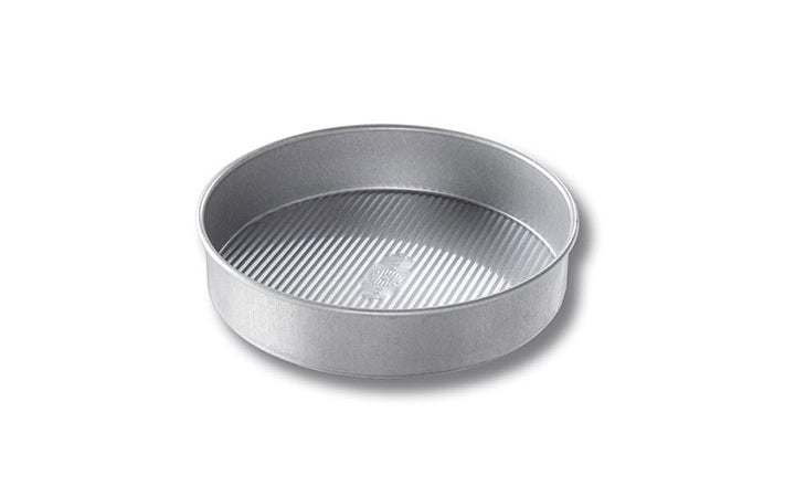 best-cake-pans-best-overall-9-inch-usa-pan-round-cake-pan-saveur