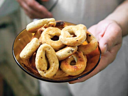 Palestinian date cookies