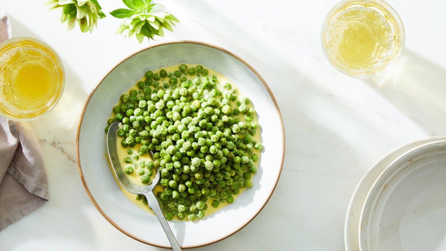 Braised Green Peas with Egg Yolk