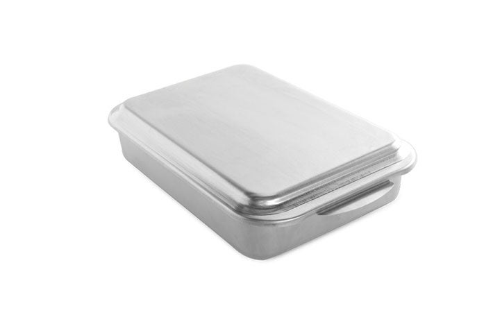 https://www.saveur.com/uploads/2022/04/29/best-brownie-pans-lidded-pan-nordic-ware-covered-aluminum-cake-pan-saveur.jpg?auto=webp