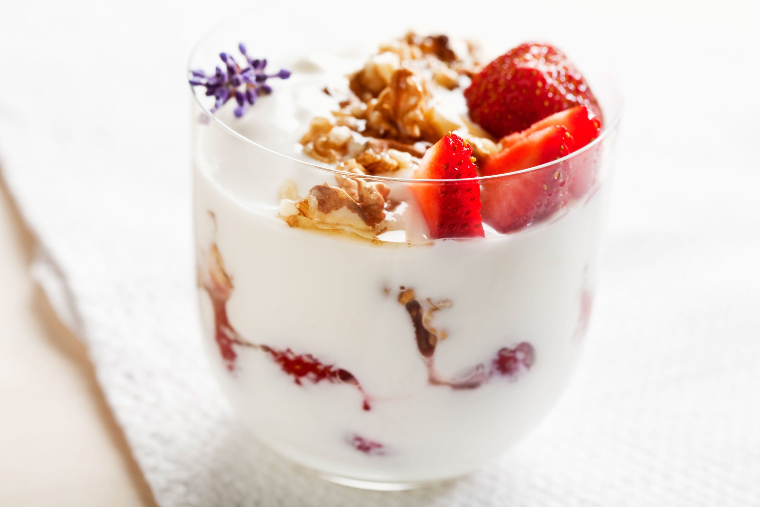 https://www.saveur.com/uploads/2022/06/07/00-Best-yogurt-makers-saveur-scaled.jpg?auto=webp