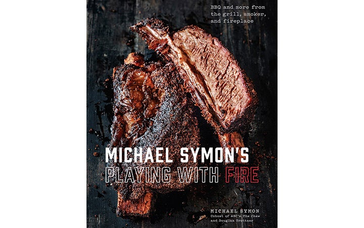 Najlepsze książki kucharskie o grillowaniu ogółem: Igranie z ogniem autorstwa Michaela Symona