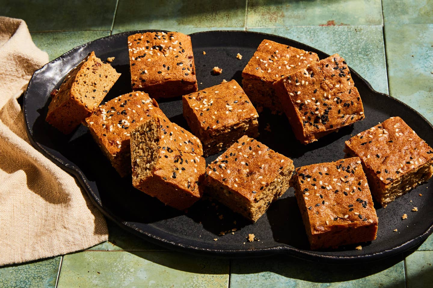 sesame blondies with jujube