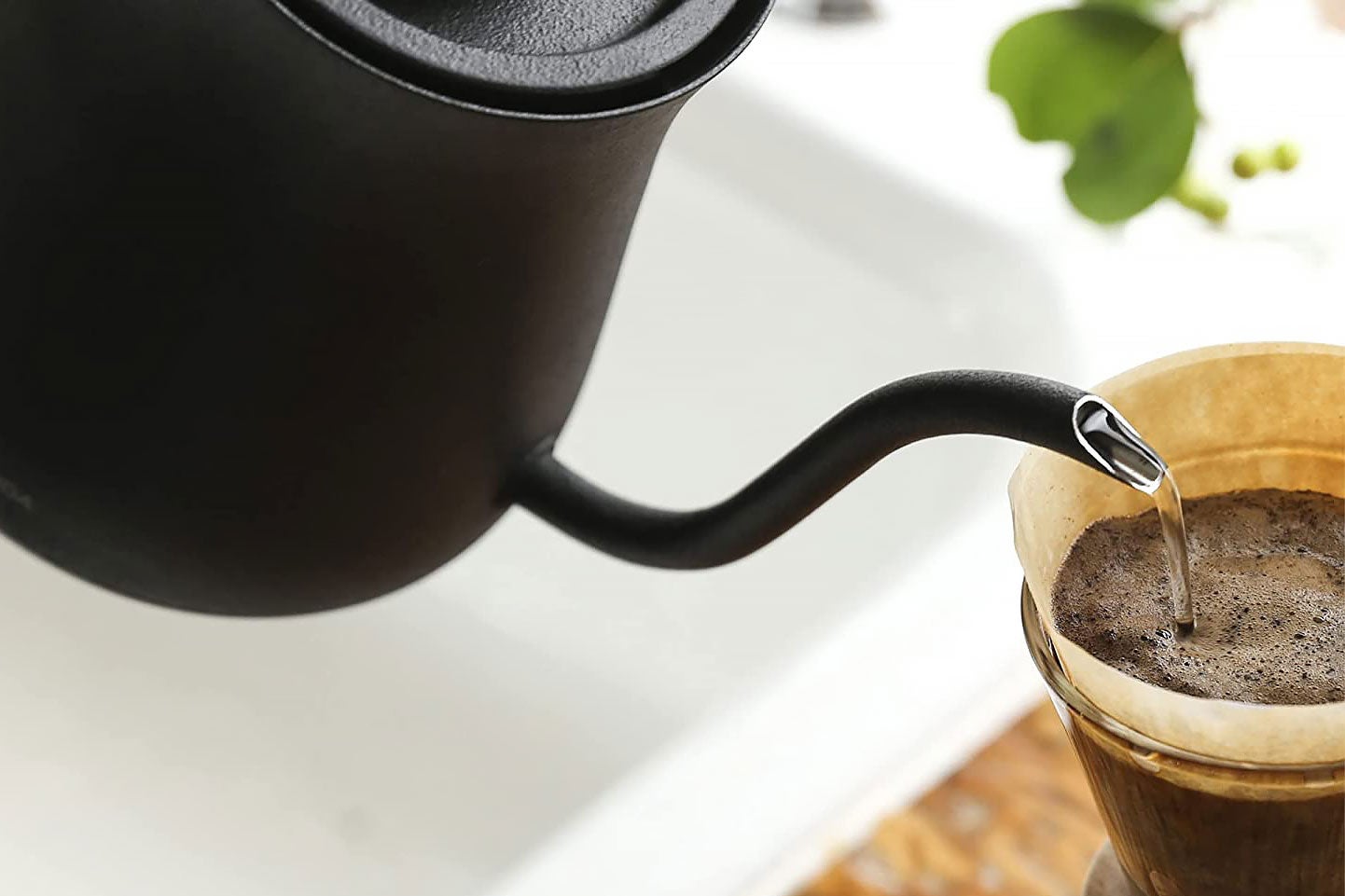 Great electric gooseneck kettle for under $100 : r/pourover