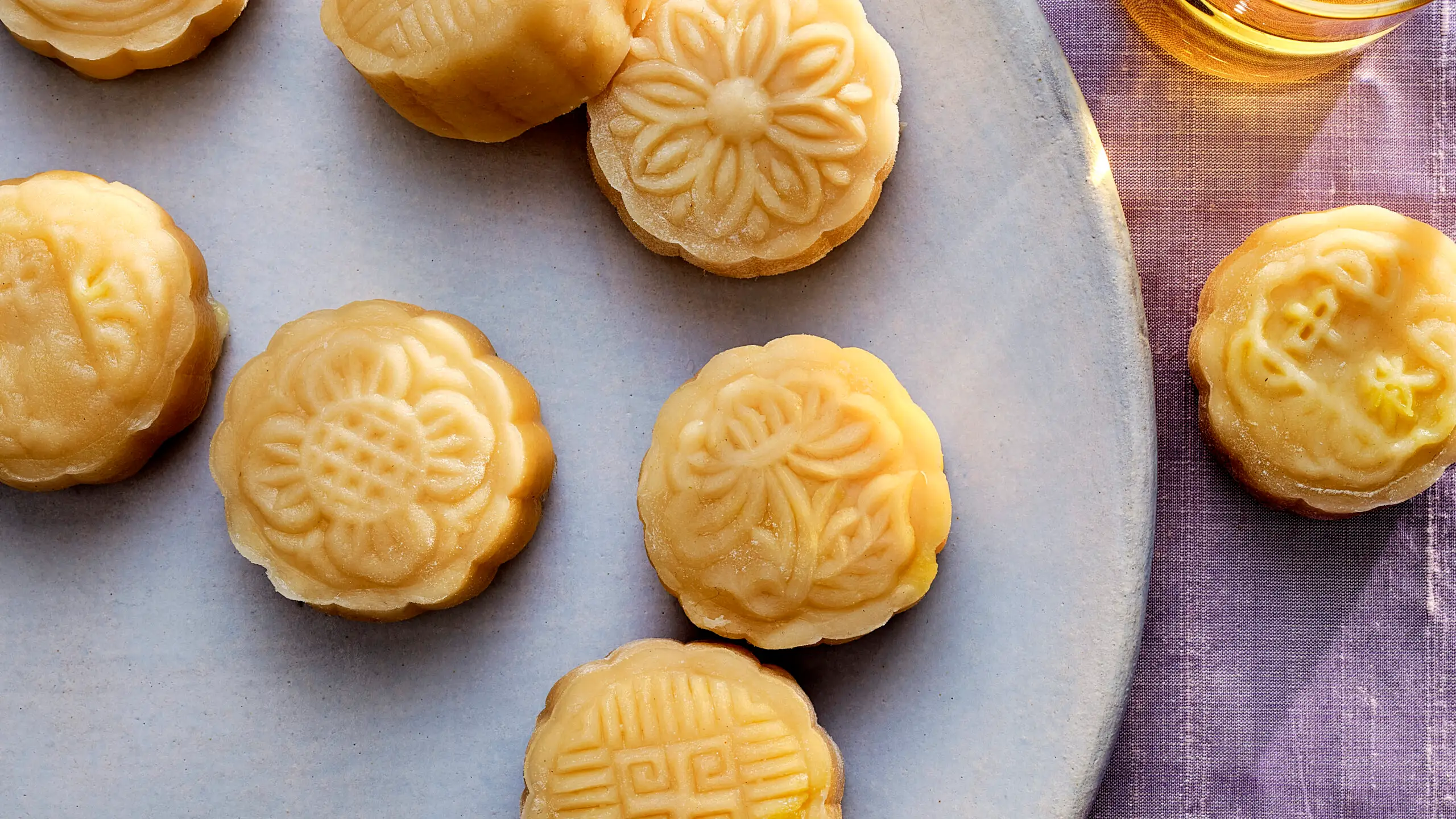 Snow-Skin Mooncakes with Mung Bean Filling-image