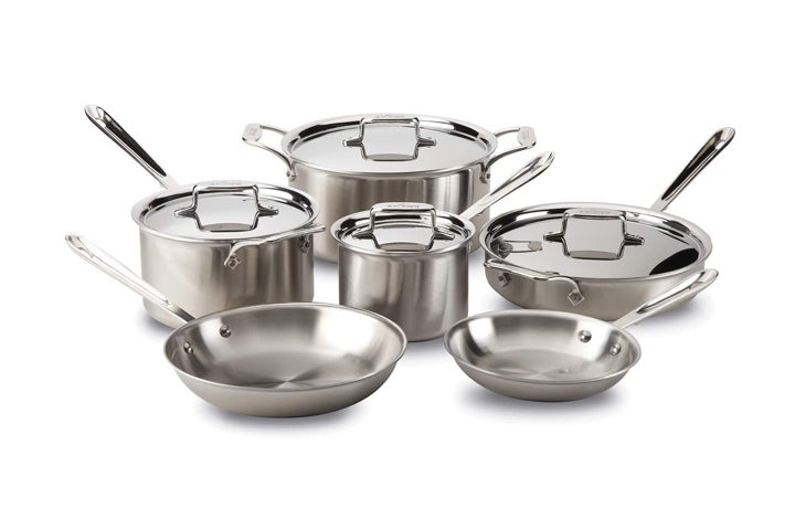 https://www.saveur.com/uploads/2022/09/06/best-cookware-for-gas-stoves-all-clad-brushed-d5-5-ply-stainless-cookware-set-saveur.jpg?auto=webp