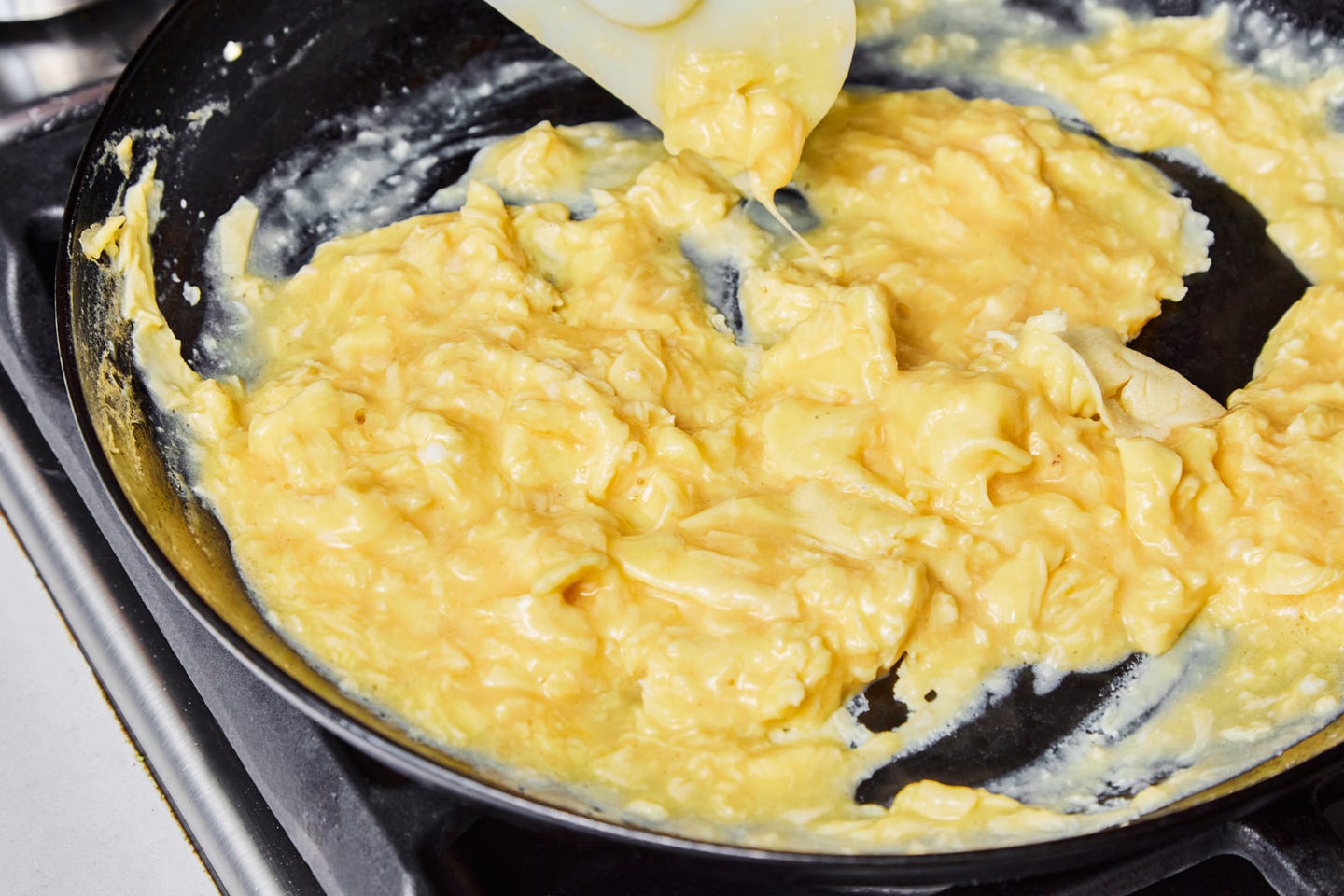 How to Make Soft Scrambled Eggs