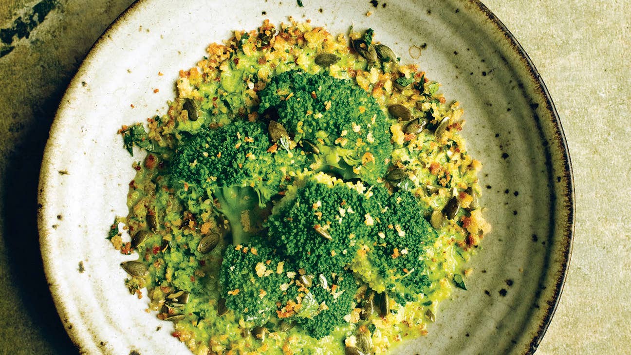 Broccoli with Crispy Bread Crumbs and Pumpkin Seeds