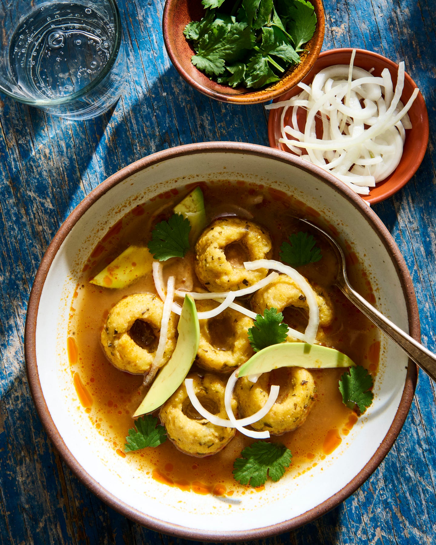 Caldo de Cabeza de Pescado con Chochoyotes