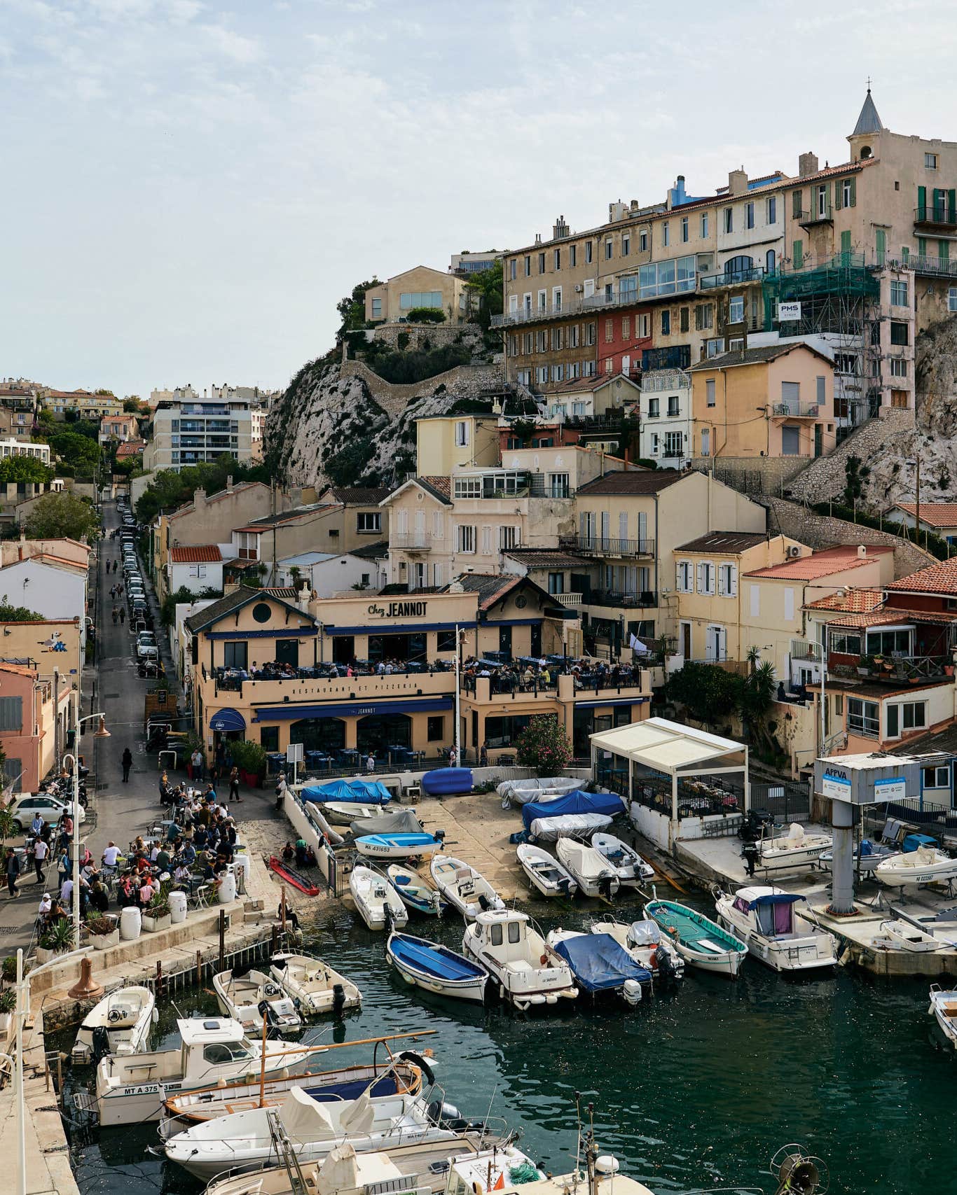 Where to Eat, Stay, and Shop in Marseille Corniche