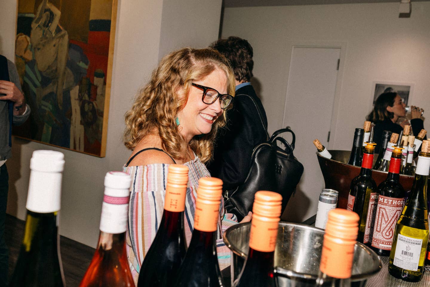 Karrie Kimble iš Lady Edison Pork svarsto savo galimybes bare.