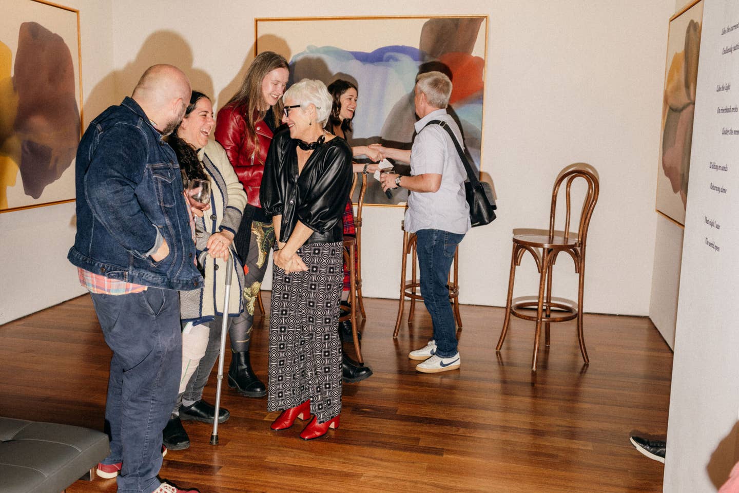 Po diskusijos komisijos nariai kalbasi su NYC virėjais ir žiniasklaida.