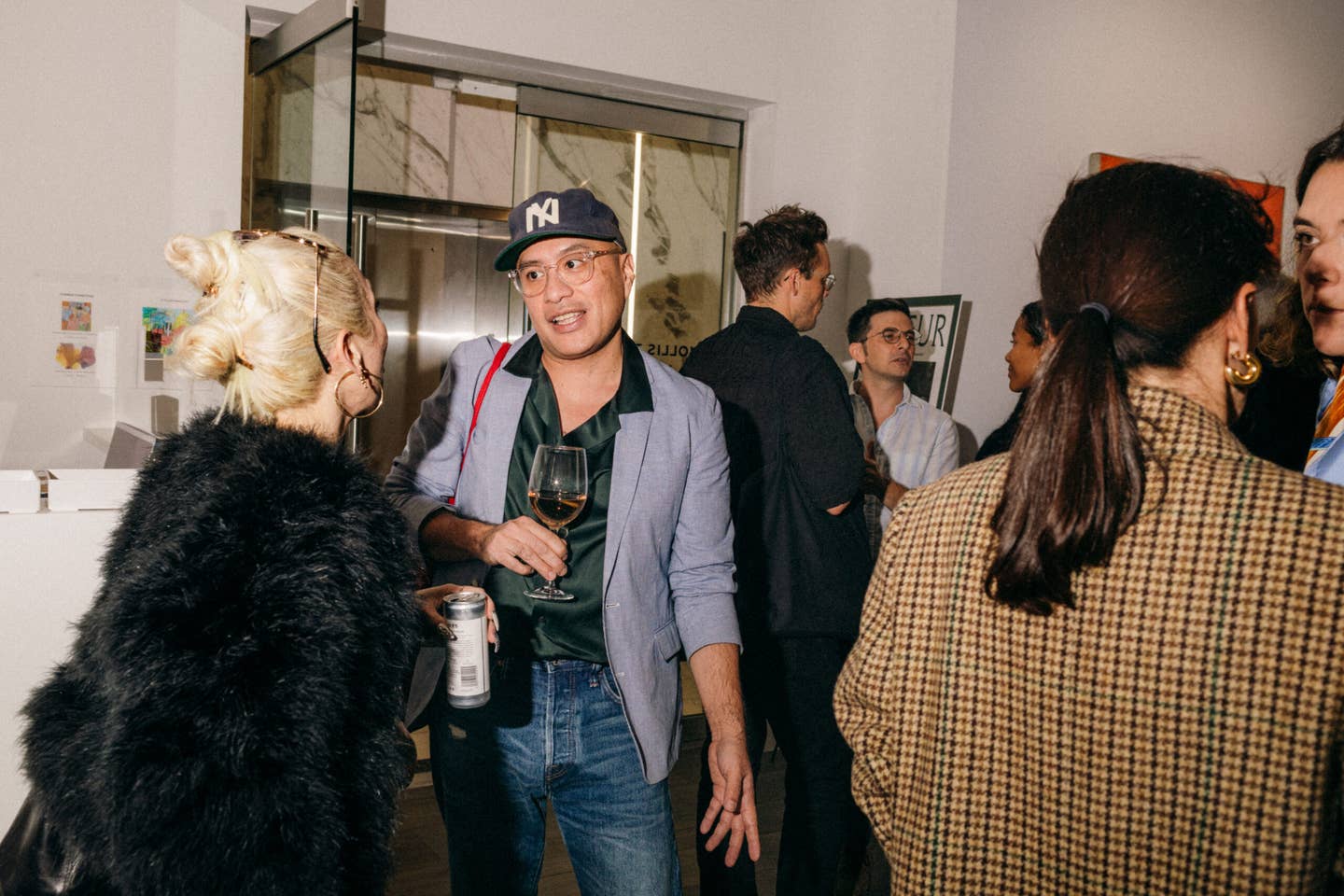 Žurnalistė Céline Bossart susitinka su poetu ir „67 Wine“ vyno ir stipriųjų gėrimų režisieriumi Oscaru Garcia Moncada.