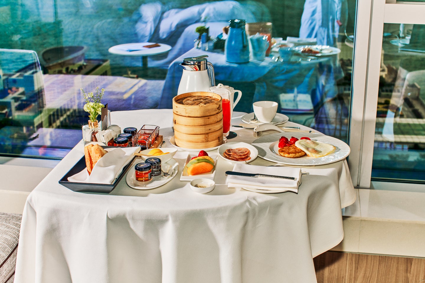 Four Seasons Hong Kong breakfast