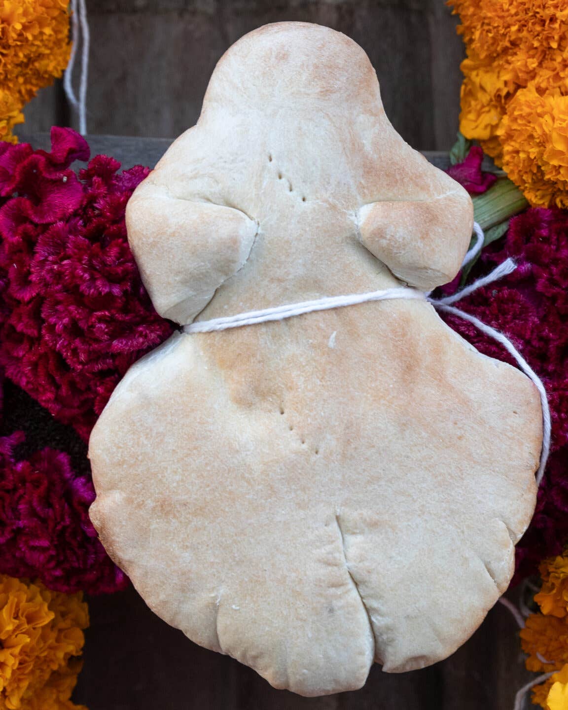 These Michoacán Bakers Make Human-Shaped Breads for Day of the Dead día de muertos