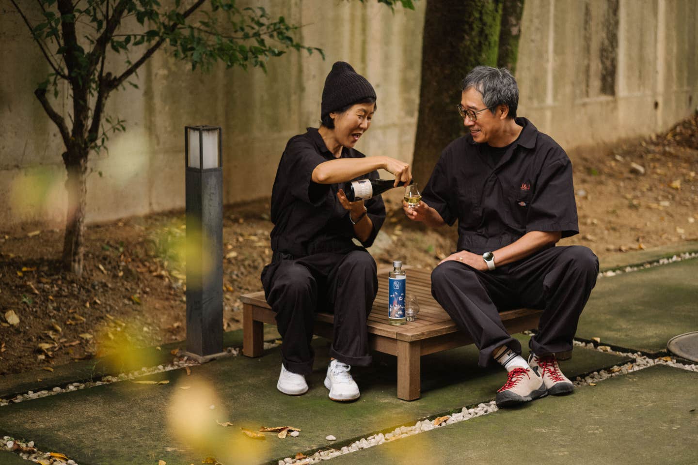 Julia Bae and Joo-hwi Yi of J&J Brewery in Yongin Julia Bae and Joo-hwi Yi of J&J Brewery in Yongin
