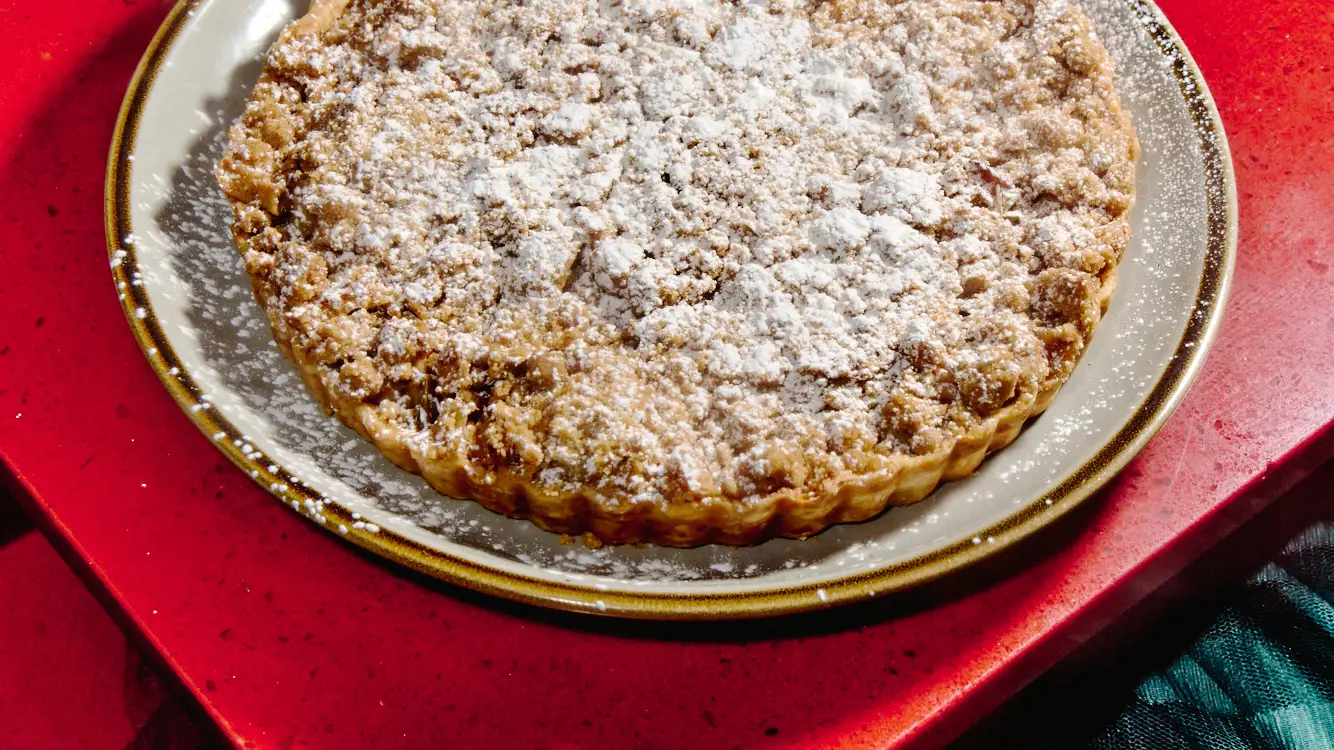 Apple Pie With Cheddar Crust-image