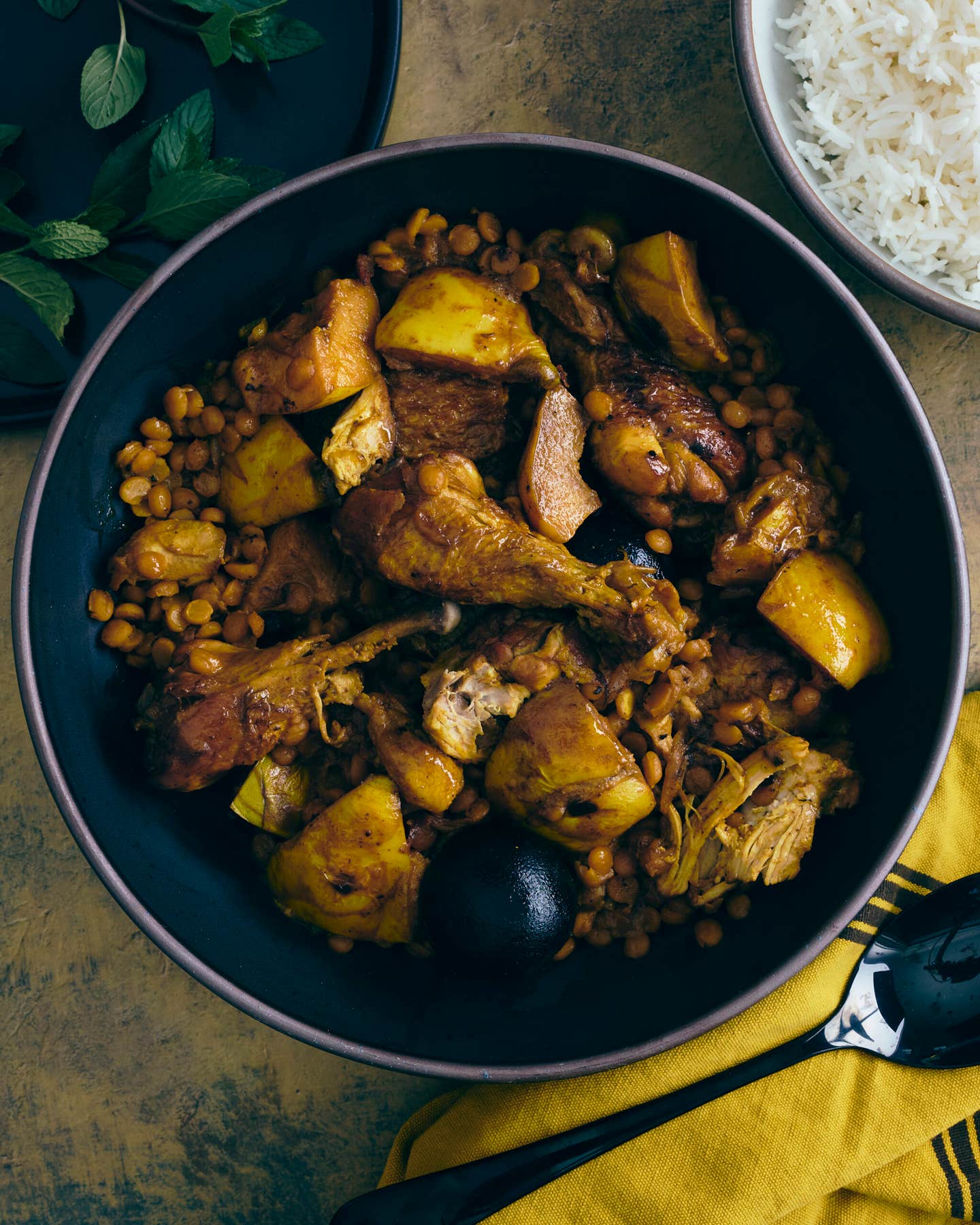 Khoresh-E Beh (Chicken and Quince Stew) Khoresh-E Beh (Chicken and Quince Stew)